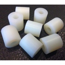 Капролоновая втулка белая фото