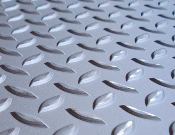 Лист нержавеющий рифленый г/к чечевица 12Х18Н10Т 6 мм ГОСТ 8568-77 фото