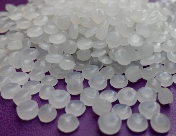 Полиэтилен гранулированный суспензионный 20508-007 ГОСТ 16338-85 фото